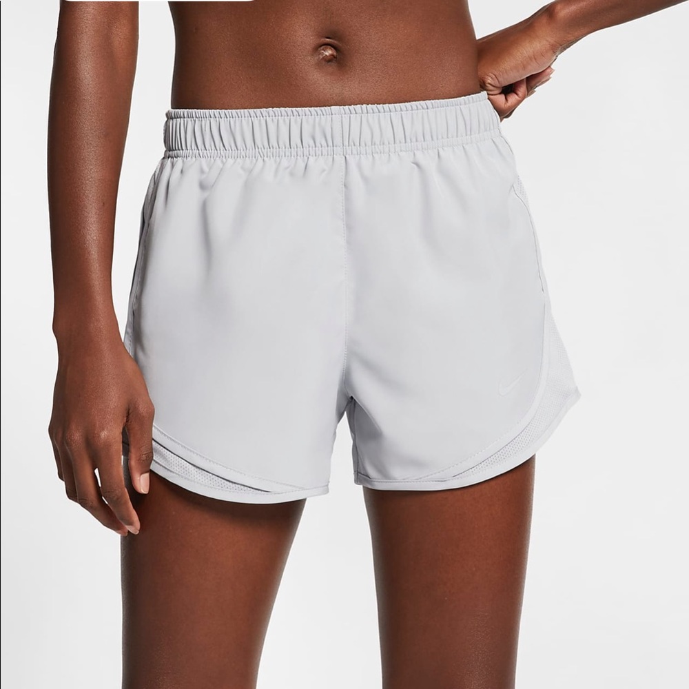 light gray nike shorts